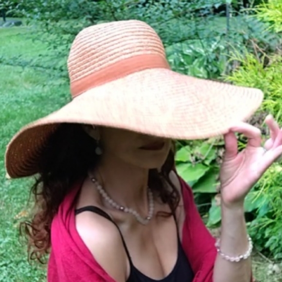 Vintage Oversized Straw Sun Hat- Made in Italy - Picture 6 of 7